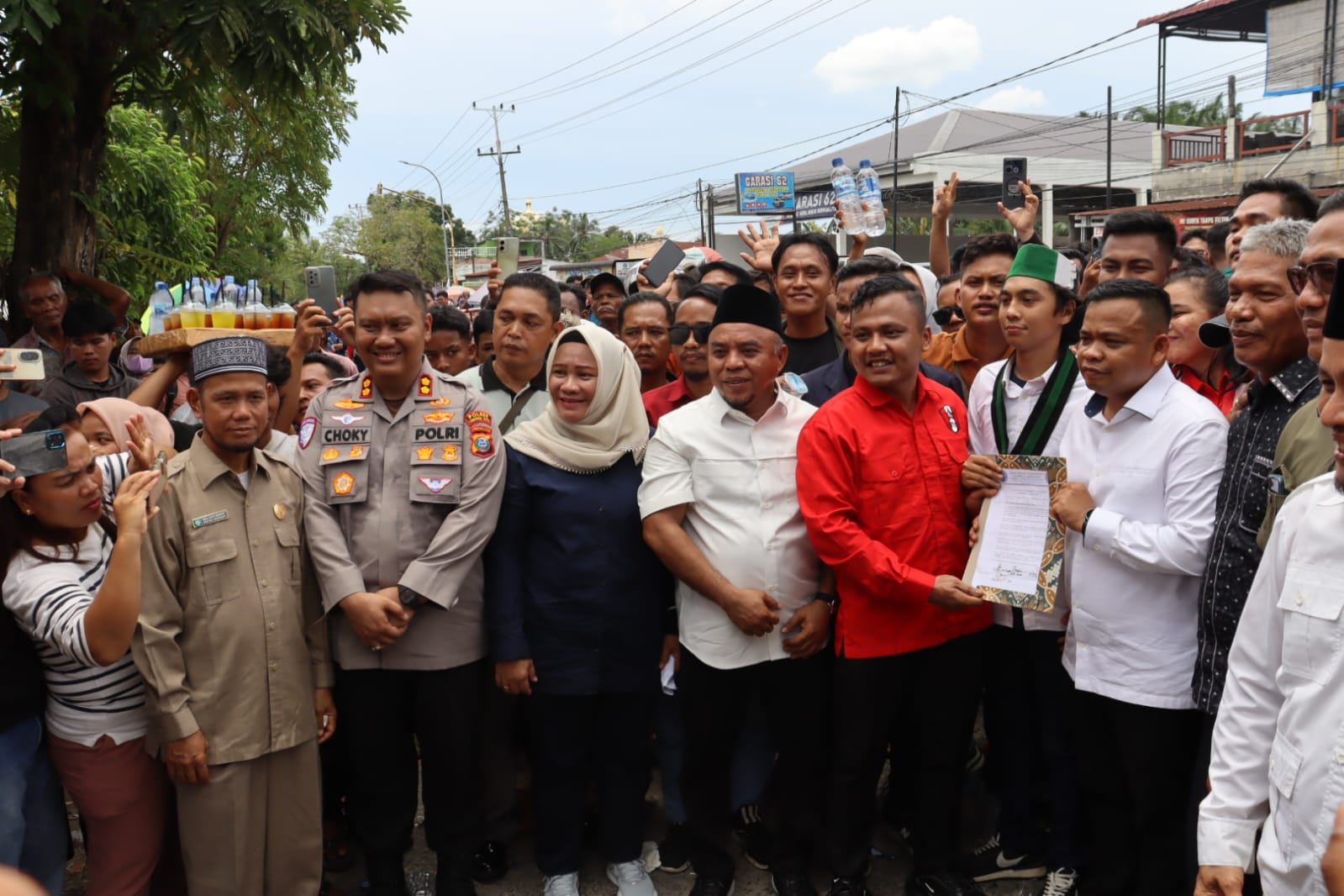 Polres Labuhanbatu Kawal Aksi Damai di Kantor DPRD, Kapolres Apresiasi Massa yang Tertib